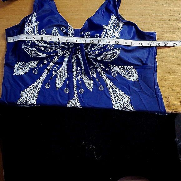 *Plus Size* Blue and White Tankini bathingsuits/swimsuits - Picture 7 of 8